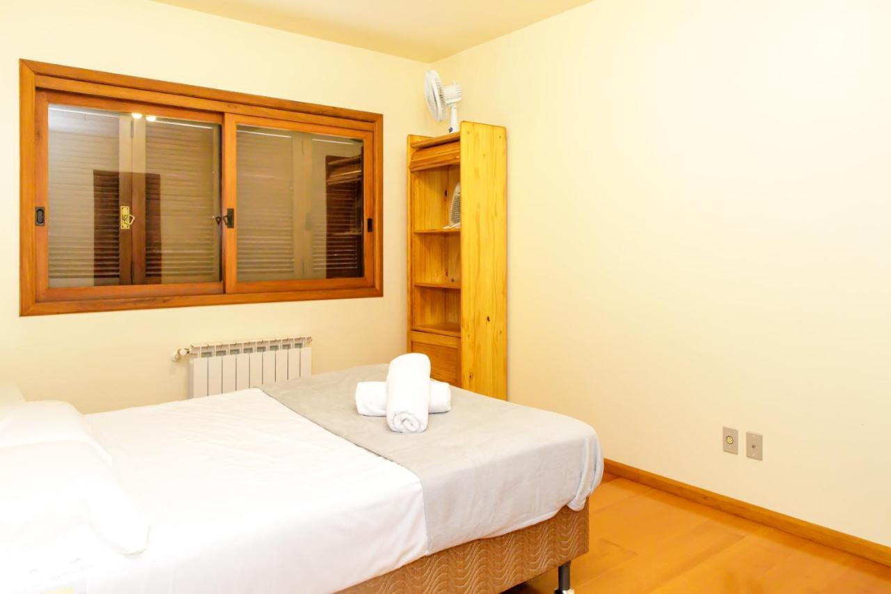 Apartamento Amplo E Aconchegante Na Av Das Hortencias No Centro De Gramado Ngoại thất bức ảnh