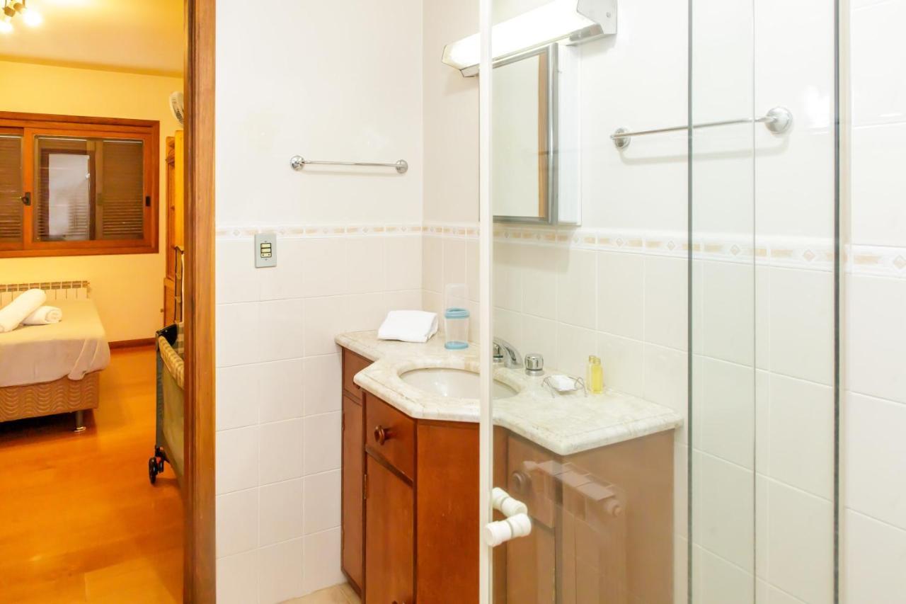 Apartamento Amplo E Aconchegante Na Av Das Hortencias No Centro De Gramado Ngoại thất bức ảnh